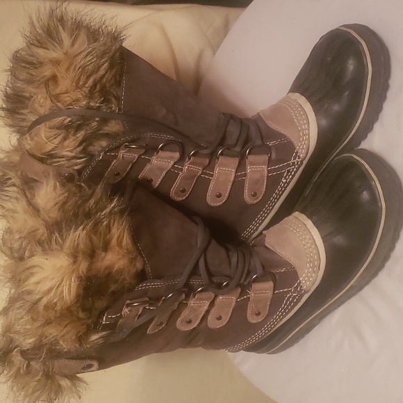 SOREL'S Joan of Arctic boots NWOB NEVER WORN - Picture 1 of 4